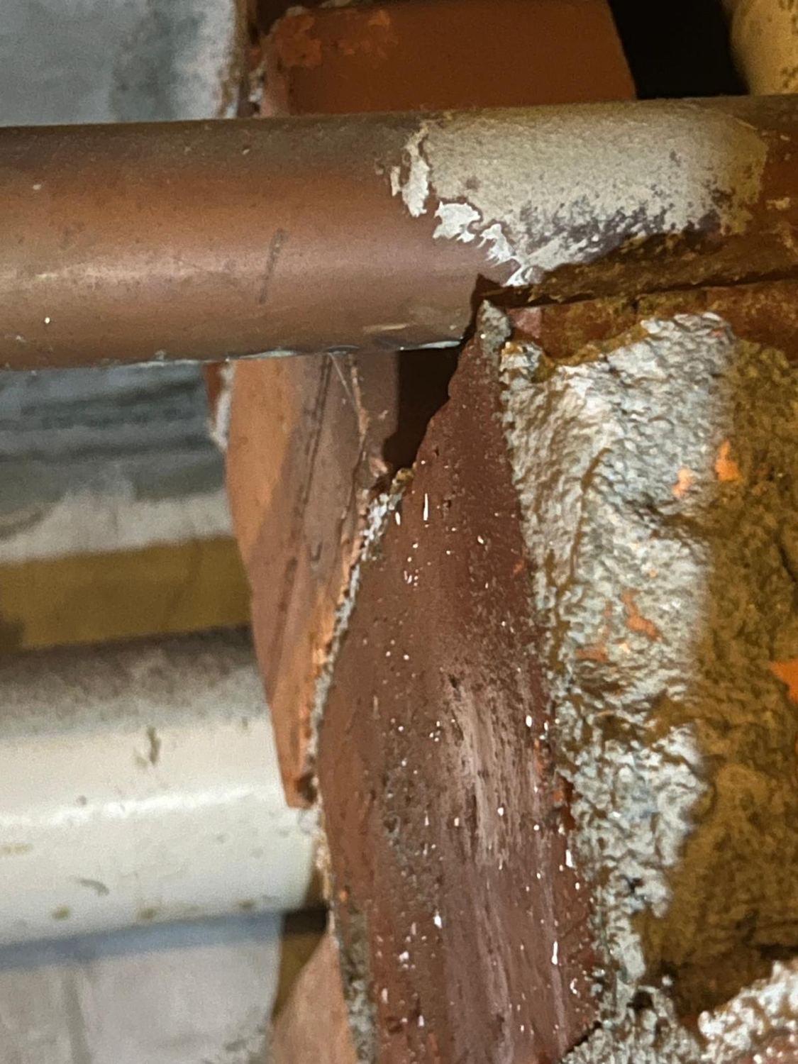 Cast iron pipe leak repair