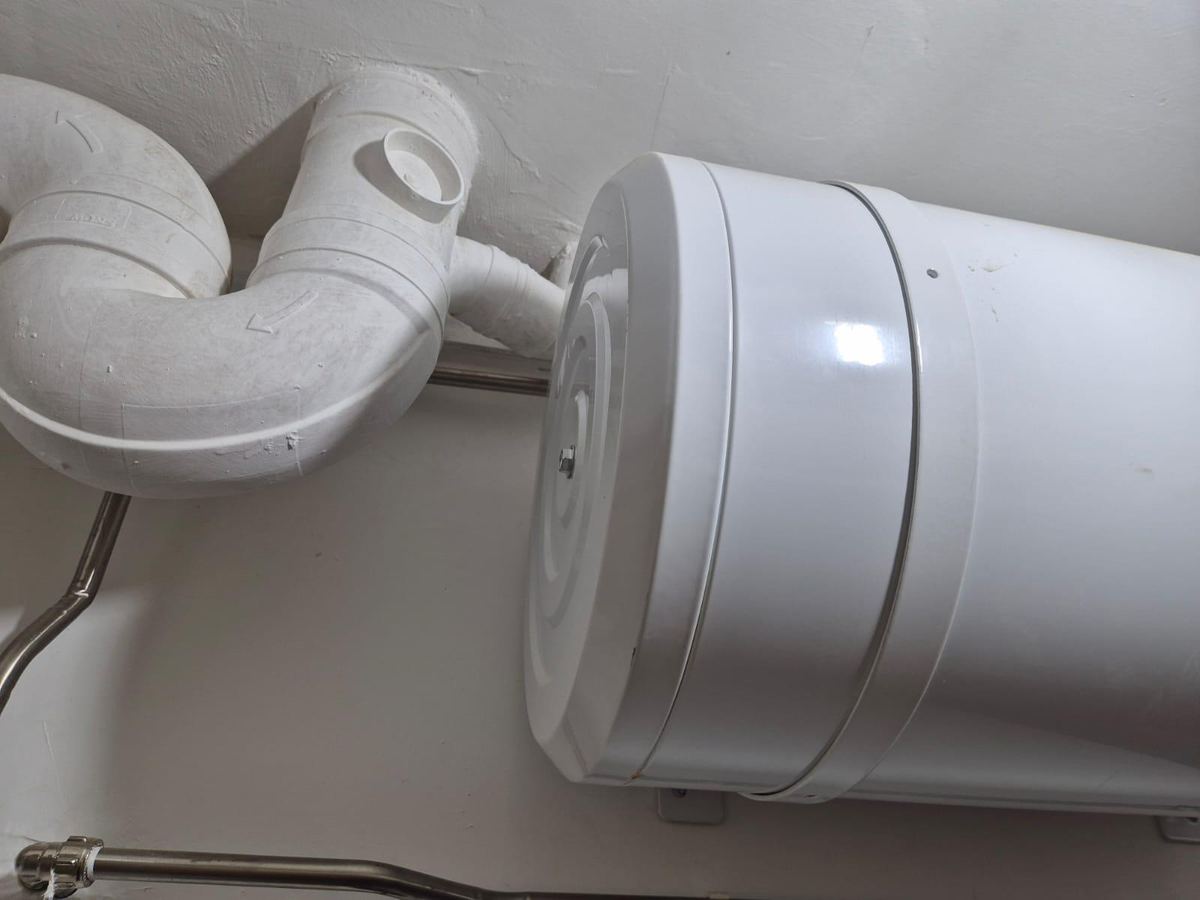 Storage water heater installation